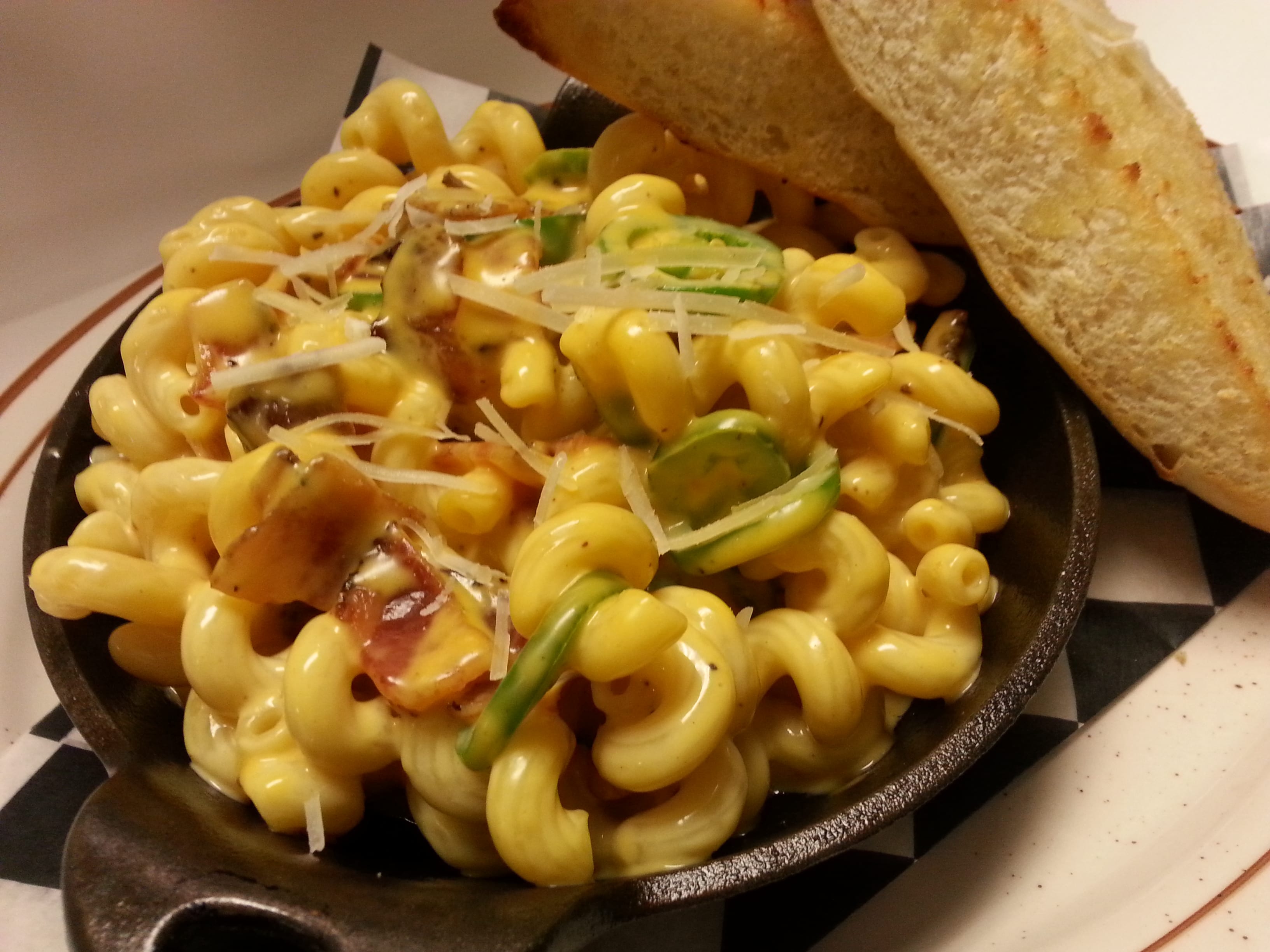 Jalapeno Bacon and Cheddar Pasta